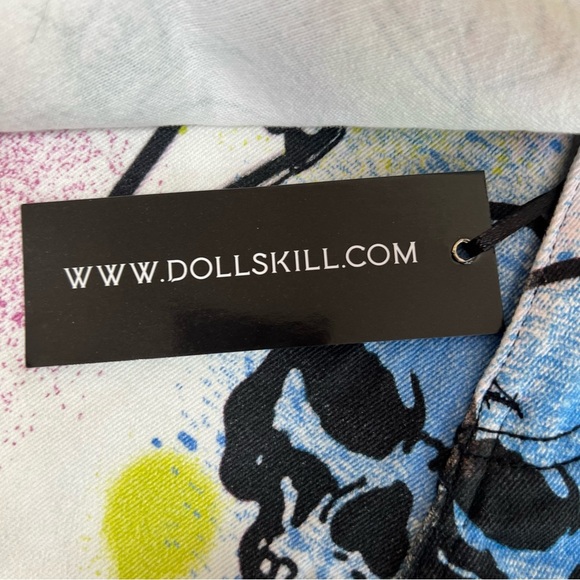 DOLLS KILL Current Mood X Delia’s Graffiti Denim Shorts Attached Belt Size Med - Picture 8 of 10